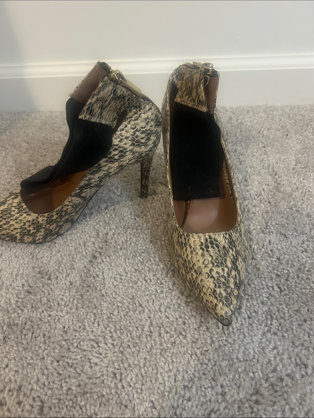 Dollhouse Snake-Print Pointed Toe High Heels in Black and Cream